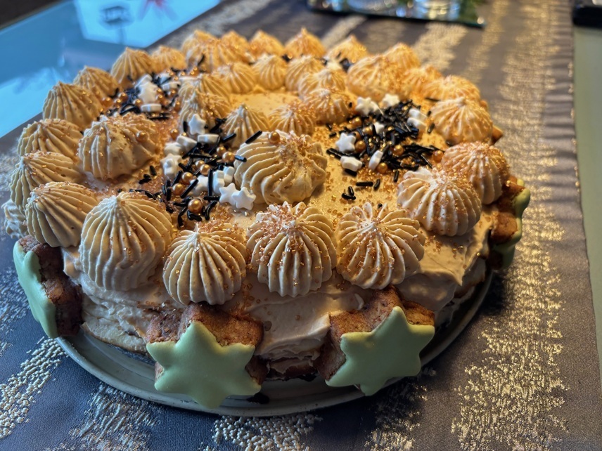 >Milchmaedchentorte Karamellsahne